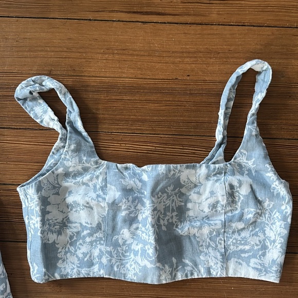 Reformation Palm Linen Two Piece in Porcelain (Light Blue/White) - Size 8 - Picture 5 of 6